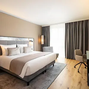 Hotel Leonardo Royal Bonn Airport, Colonia
